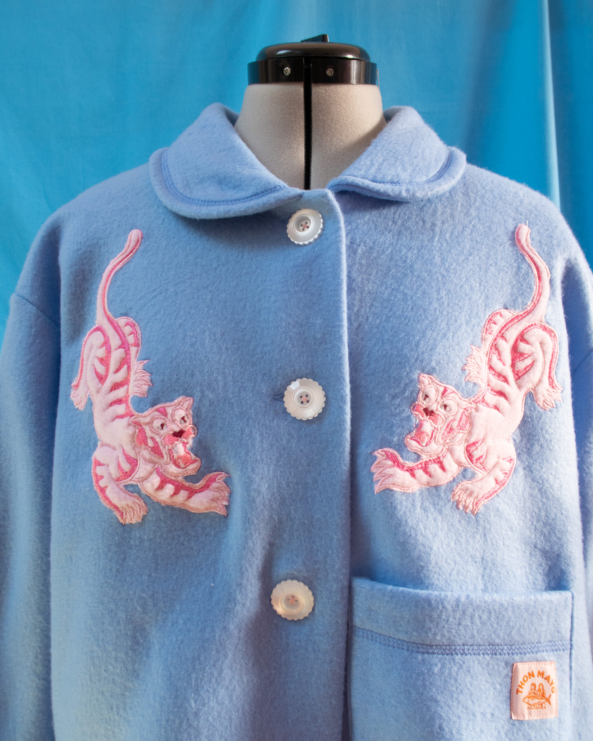 VESTE CROPED SUR-CHEMISE TIGRES - L – Image 9