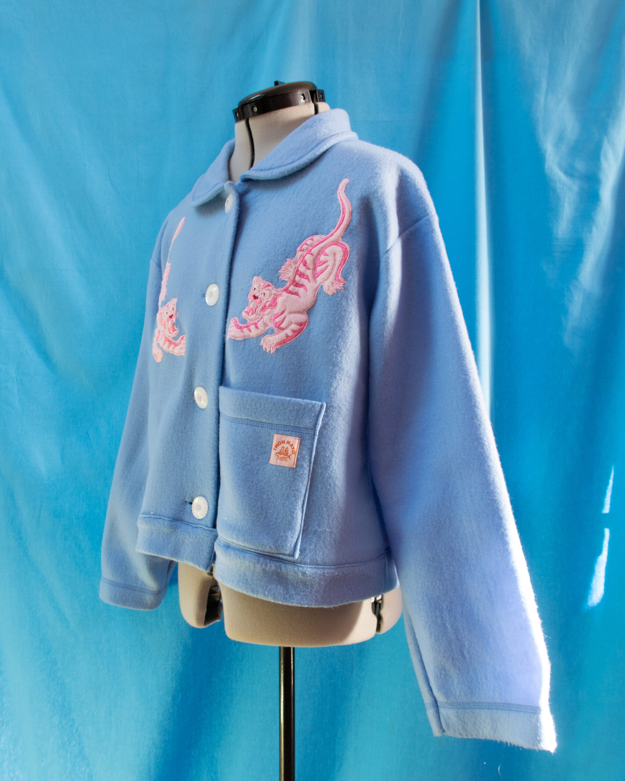 VESTE CROPED SUR-CHEMISE TIGRES - L – Image 8